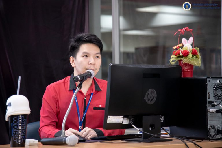 การอบรมการบริหารจัดการการประชาสัมพันธ์บนสื่อสังคมออนไลน์ (Facebook page) ของหอสมุดและคลังความรู้ฯ
