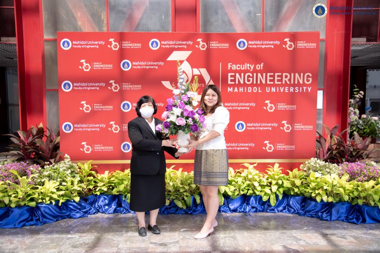 หอสมุดและคลังความรู้ฯ ร่วมแสดงความยินดีในโอกาสครบรอบ 30 ปี วันคล้ายวันสถาปนา คณะวิศวกรรมศาสตร์