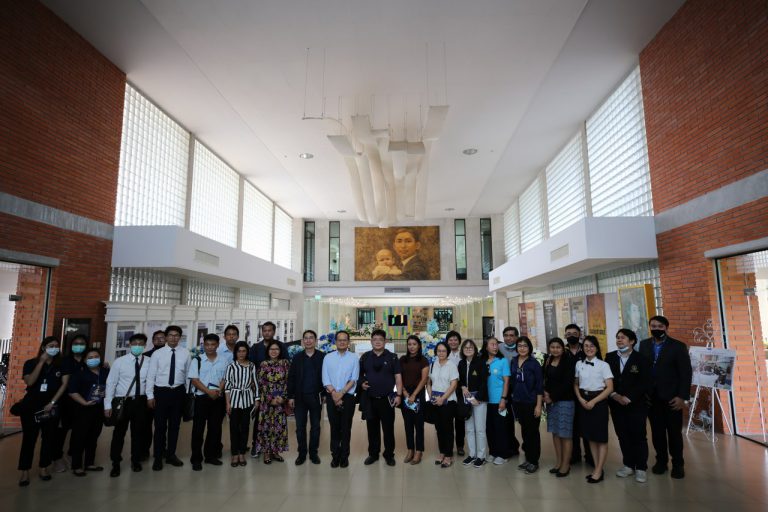 ฝ่ายจดหมายเหตุและพิพิธภัณฑ์ หอสมุดและคลังความรู้ฯ ให้การต้อนรับคณบดีจากสภาคณบดีวิทยาศาสตร์แห่งประเทศไทย