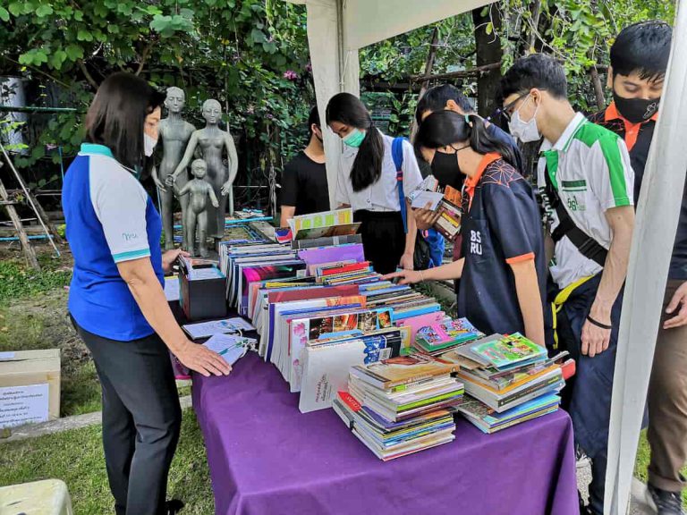 หอสมุดและคลังความรู้ฯ ร่วมออกบูธในงานเพื่อนห้องสมุด (Friends of the Library) ครั้งที่ 9