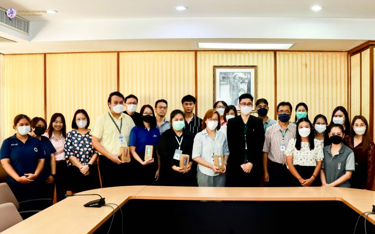 ฝ่ายจดหมายเหตุและพิพิธภัณฑ์ฯ ให้ความรู้ เรื่อง แนวทางการประเมินคุณค่าเอกสารจดหมายเหตุมหาวิทยาลัยมหิดล พ.ศ. 2565 แก่บุคลากรคณะสิ่งแวดล้อมและทรัพยากรศาสตร์
