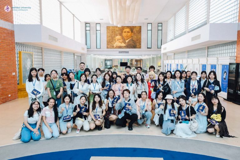 ฝ่ายจดหมายเหตุและพิพิธภัณฑ์ฯ ให้การต้อนรับคณะนักศึกษาผู้เข้าร่วมโครงการหลักสูตรภาคฤดูร้อน “Sawasdee Thailand 2023”