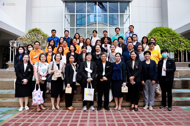ฝ่ายจดหมายเหตุและพิพิธภัณฑ์ฯ ให้การต้อนรับคณะศึกษาดูงานจากสถาบันเพิ่มผลผลิตแห่งชาติ